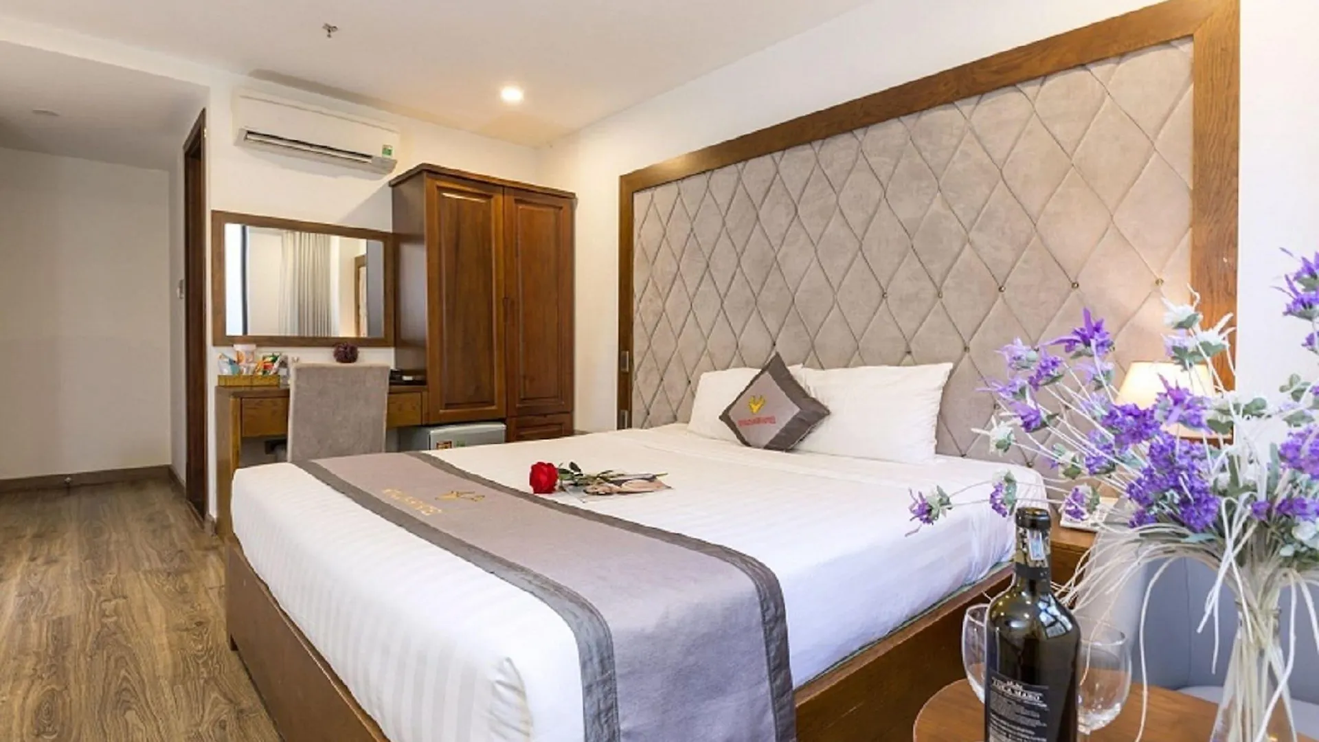 Royal Charm Hotel Da Nang